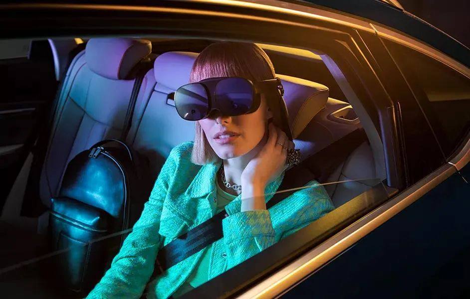 HTC VIVE 联合 holoride 为奥迪精选车型导入革命性车载娱乐系统