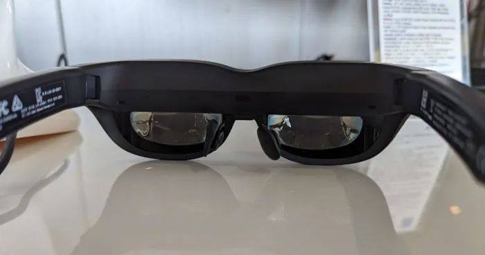 联想发布AR智能眼镜Legion Glasses，主打巨幕影音游戏娱乐