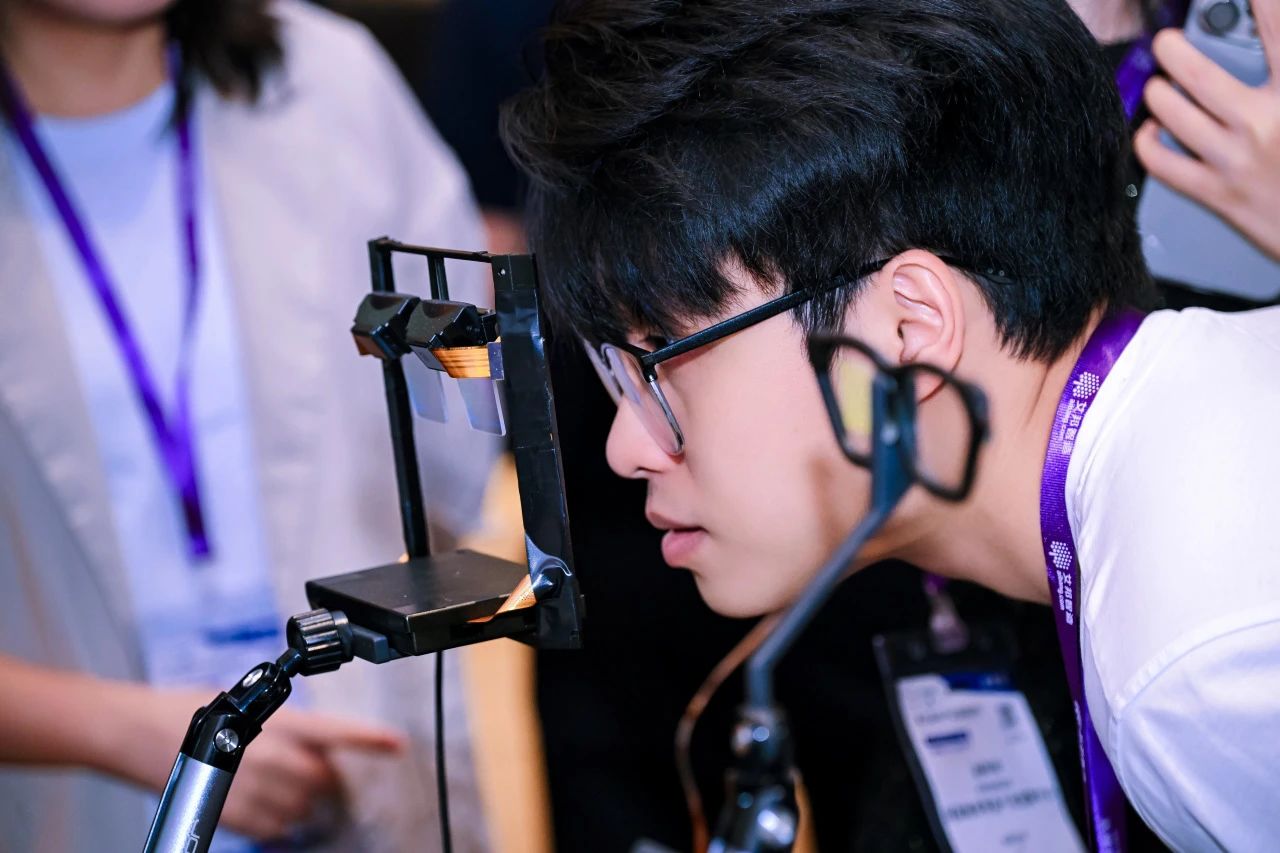 AR产业发展论坛焦点：AI+AR眼镜是覆盖全场景的“六边形战士”？